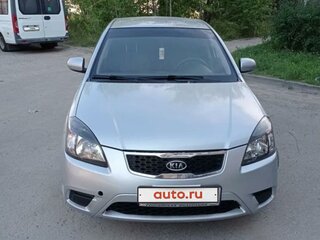 2010 Kia Rio II Рестайлинг, серебристый, 550000 рублей, вид 1