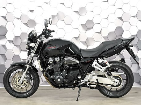 2025 Honda CB 1300, чёрный, 1690000 рублей, вид 4