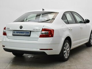 2020 Skoda Octavia III (A7) Рестайлинг, белый, 1885000 рублей, вид 4