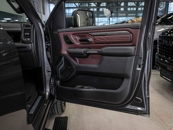2026 Ram 1500 Crew Cab eTorque V Рестайлинг, серый, 11062679 рублей - вид 21