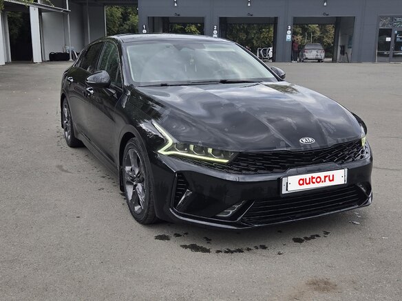 2020 Kia K5 III, чёрный, 2700000 рублей - вид 3