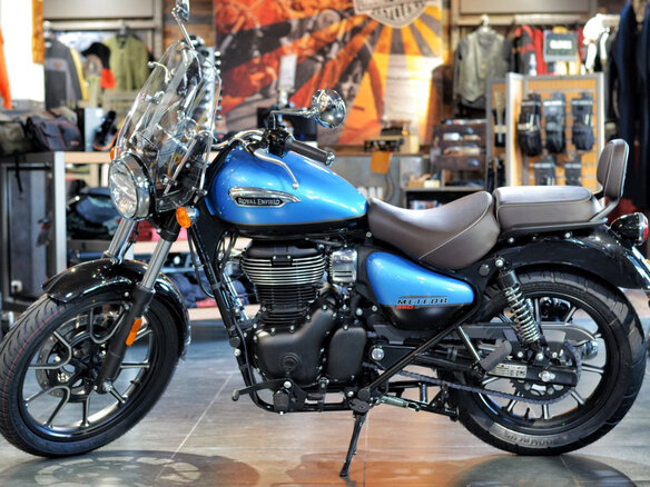 2025 Royal Enfield Meteor, голубой, 519000 рублей