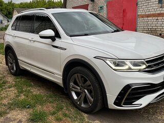 2021 Volkswagen Tiguan II Рестайлинг, белый, 5000000 рублей, вид 3