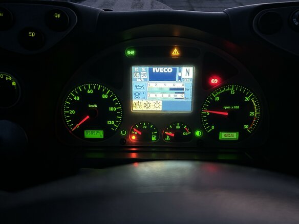 2002 Iveco Stralis, красный, 1000000 рублей - вид 10