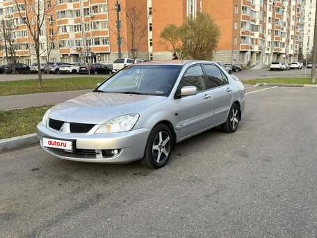 2009 Mitsubishi Lancer Classic IX Рестайлинг, серебристый, 650000 рублей, вид 1