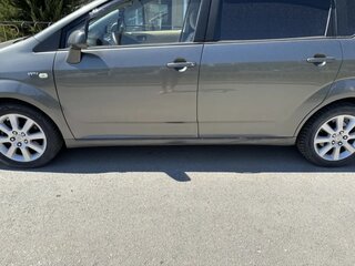 2004 Toyota Corolla Verso I Рестайлинг, серый, 690000 рублей, вид 4