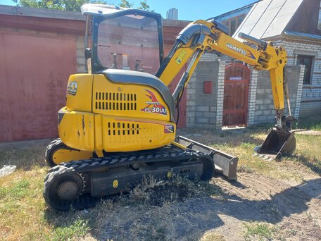 2015 Komatsu PC30UU, жёлтый, 2100000 рублей, вид 1