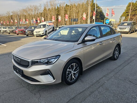 2023 Geely Emgrand II, золотистый, 1549995 рублей - вид 2