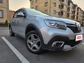2021 Renault Logan Stepway II Рестайлинг, серый, 1500000 рублей - вид 2