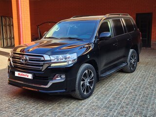 2017 Toyota Land Cruiser 200 Series Рестайлинг 2, чёрный, 6950000 рублей, вид 1