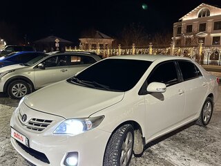 2012 Toyota Corolla X (E140, E150) Рестайлинг, белый, 1400000 рублей, вид 2