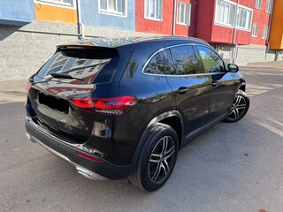 2020 Mercedes-Benz GLA 200 II (H247), чёрный, 3300000 рублей, вид 5