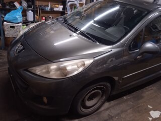 2010 Peugeot 207 I Рестайлинг, зелёный, 400000 рублей, вид 4
