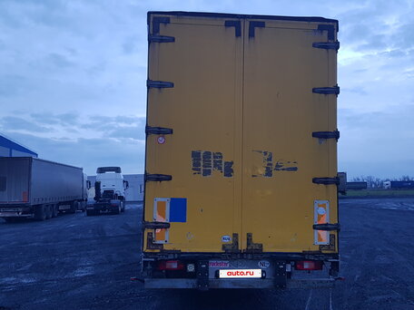 1999 Mercedes-Benz Actros, жёлтый, 2500000 рублей, вид 4