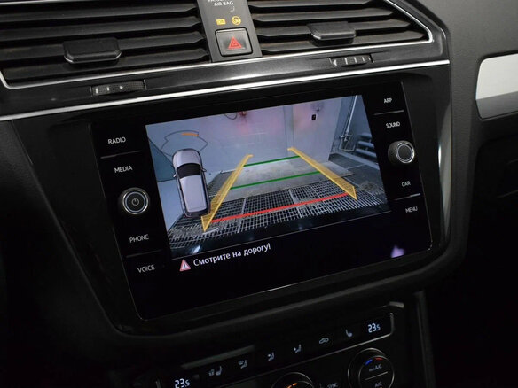 2017 Volkswagen Tiguan II, чёрный, 2040000 рублей - вид 15