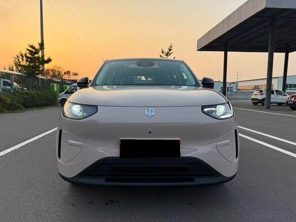 2026 Leapmotor A10 53 kWh, бежевый, 2050000 рублей - вид 2