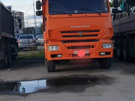 2016 КамАЗ 6520, красный, 3200000 рублей, вид 1