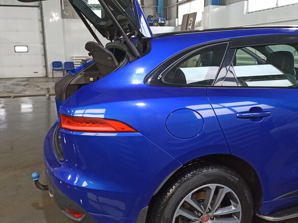 2017 Jaguar F-Pace I, синий, 2950000 рублей - вид 12
