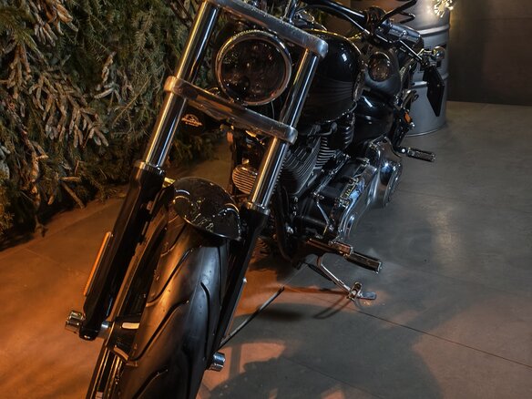 2014 Harley-Davidson Breakout, чёрный, 1900000 рублей - вид 6
