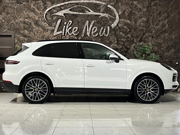2020 Porsche Cayenne III, белый, 5698000 рублей - вид 2
