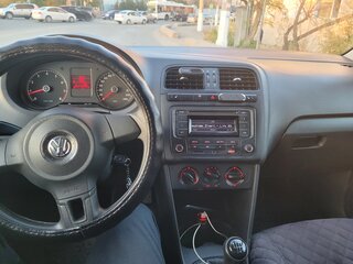 2013 Volkswagen Polo V, серый, 810000 рублей, вид 4