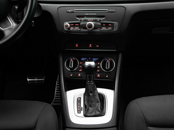 2015 Audi Q3 I (8U) Рестайлинг, голубой, 2125000 рублей - вид 19