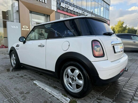 2007 Mini Hatch One II (R56), бежевый, 791800 рублей - вид 17