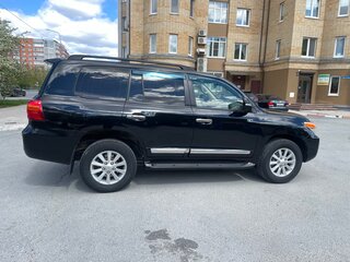 2014 Toyota Land Cruiser 200 Series Рестайлинг 1, чёрный, 5250000 рублей, вид 2