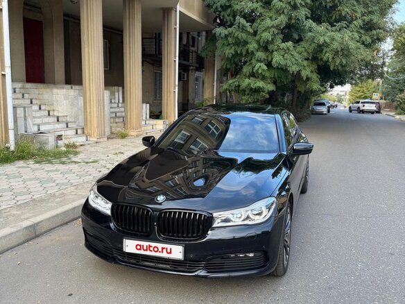2015 BMW 7 серии Long 730Ld xDrive VI (G11/G12), чёрный, 3149000 рублей - вид 4