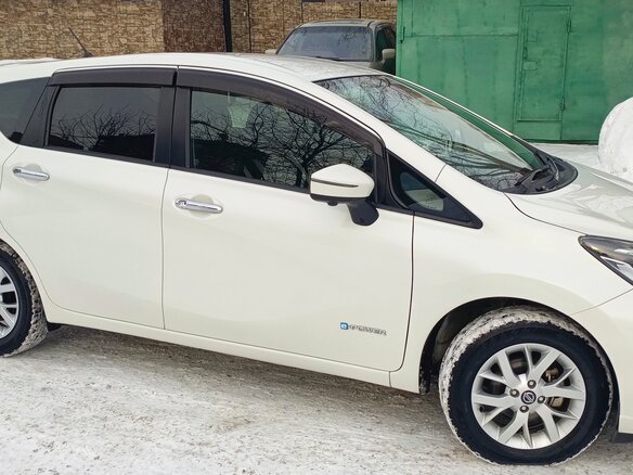 2020 Nissan Note e-Power II Рестайлинг, белый, 1550000 рублей - вид 5