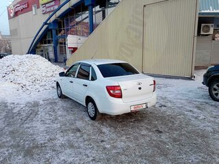 2015 Lada (ВАЗ) Granta I, белый, 590000 рублей, вид 3