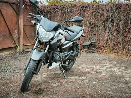2024 Bajaj Pulsar NS 125, белый, 170000 рублей, вид 3