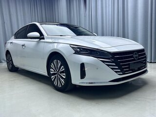 2022 Nissan Altima VI (L34) Рестайлинг, белый, 1510000 рублей, вид 3