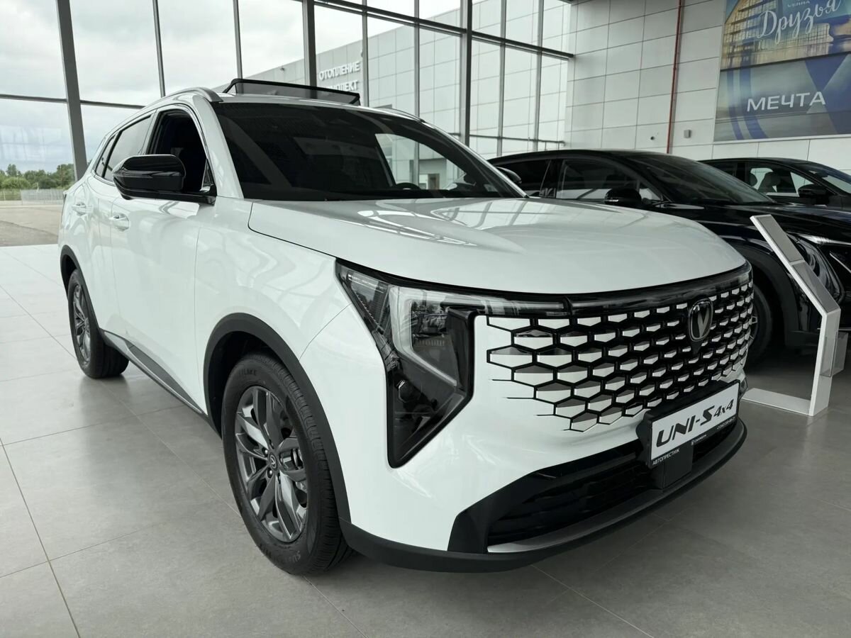Открыть фотографии: Changan UNI-S I Рестайлинг