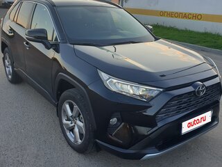 2022 Toyota RAV4 V (XA50), чёрный, 2380000 рублей, вид 4