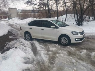 2016 Volkswagen Polo V Рестайлинг, белый, 720000 рублей, вид 5