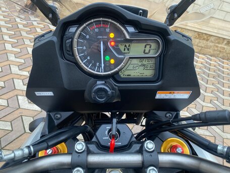 2014 Suzuki V-Strom 1000, красный, 850000 рублей, вид 3