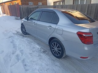 2017 Toyota Corolla Axio XI (E160, E170) Рестайлинг 2, серебристый, 1400000 рублей, вид 3