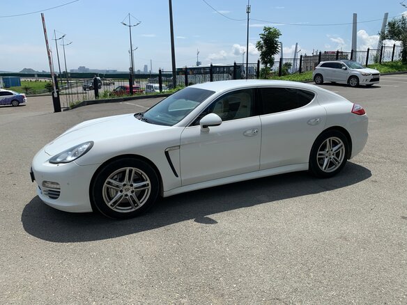 2013 Porsche Panamera 4S I, белый, 4400000 рублей - вид 10