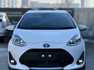 2019 Toyota Aqua I Рестайлинг 2, белый, 1290000 рублей, вид 2