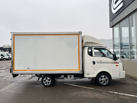 2013 Hyundai Porter II, белый, 1330000 рублей, вид 2