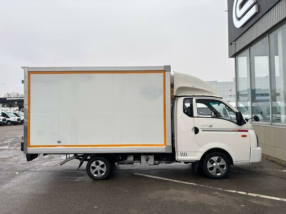 2013 Hyundai Porter II, белый, 1330000 рублей - вид 1