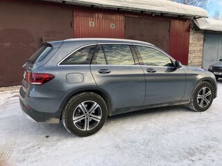 2022 Mercedes-Benz GLC 200 I (X253) Рестайлинг, серебристый, 5750000 рублей, вид 4