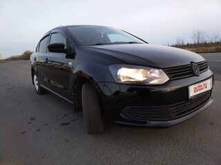 2011 Volkswagen Polo V, чёрный, 870000 рублей, вид 2