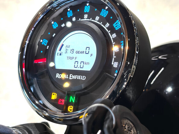 2025 Royal Enfield Meteor, жёлтый, 500000 рублей - вид 15