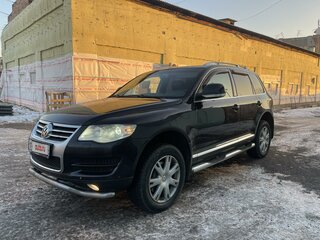 2007 Volkswagen Touareg I Рестайлинг, чёрный, 1750000 рублей, вид 2