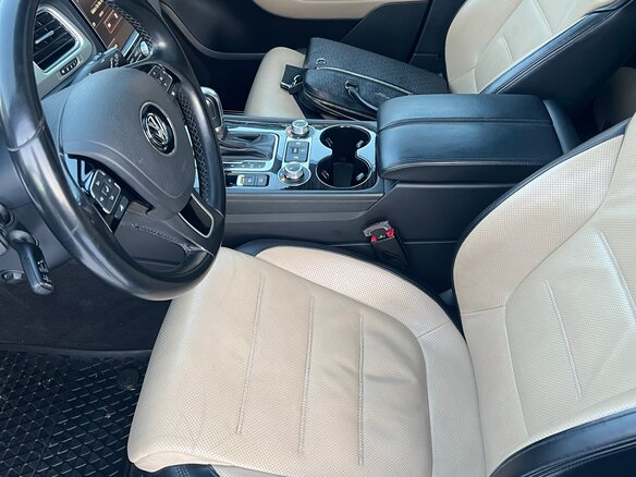 2015 Volkswagen Touareg II Рестайлинг, серый, 4000000 рублей - вид 6