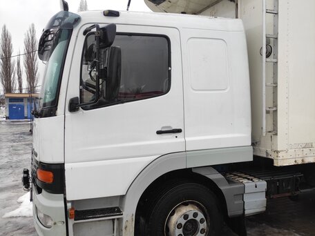 2000 Mercedes-Benz Atego, белый, 2700000 рублей, вид 3