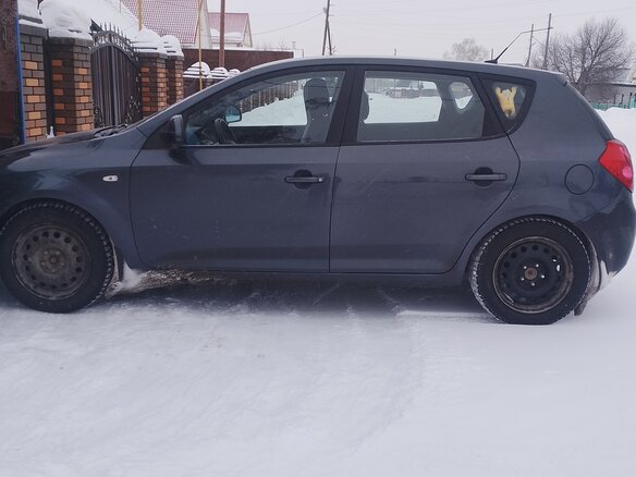 2009 Kia Ceed I, серый, 950000 рублей - вид 1