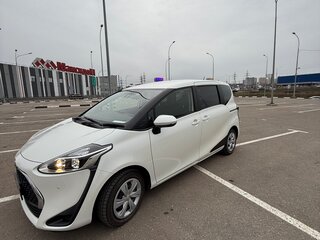 2018 Toyota Sienta II Рестайлинг, белый, 1500000 рублей, вид 3
